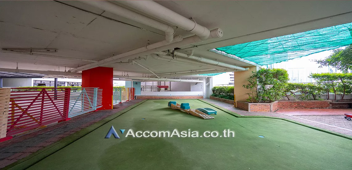  3 br Apartment For Rent in Sukhumvit ,Bangkok BTS Nana at Comfort high rise 1415930