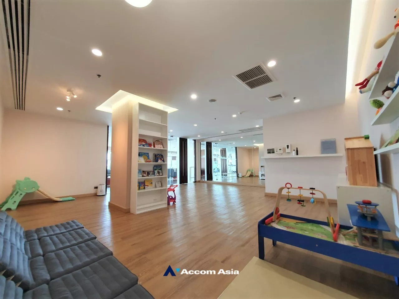  3 br Condominium For Sale in Sukhumvit ,Bangkok BTS Asok - MRT Sukhumvit at The Lakes AA40588