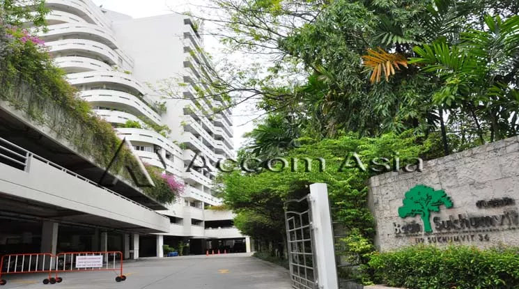  2 Bedrooms  Condominium For Rent in Sukhumvit, Bangkok  near BTS Thong Lo (1513499)