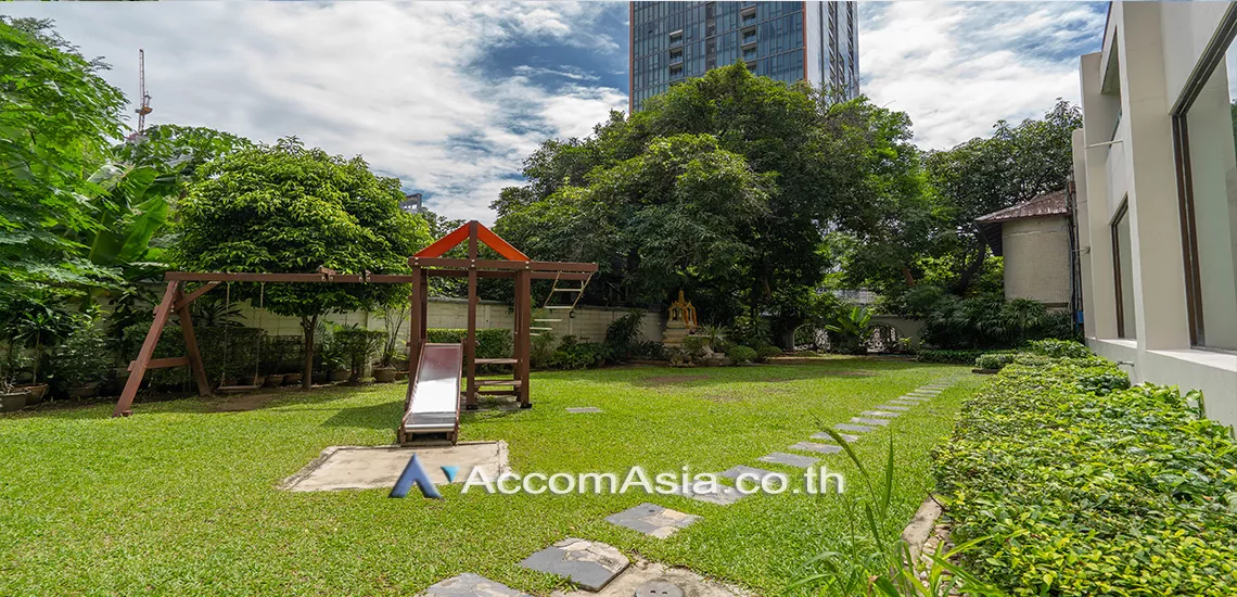  1 Bedroom  Condominium For Rent in Sukhumvit, Bangkok  near BTS Phrom Phong (13001054)