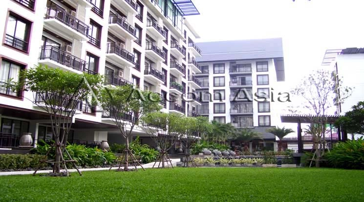  2 Bedrooms  Condominium For Rent in Ratchadapisek, Bangkok  near MRT Thailand Cultural Center (210055)