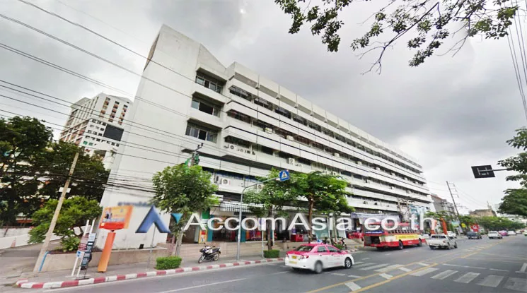  1 Italthai 2 Building - Office Space - Sukhumvit - Bangkok / Accomasia