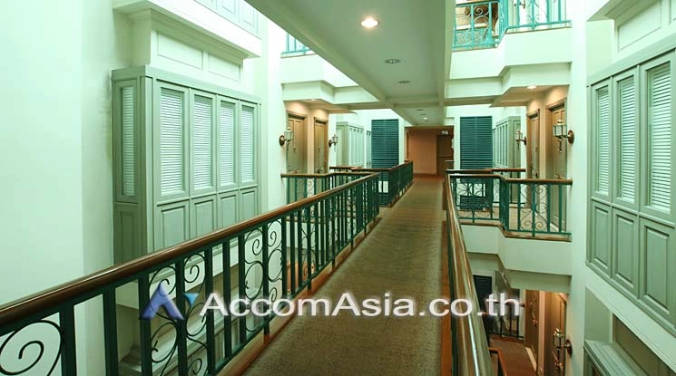  1 br Apartment For Rent in Silom ,Bangkok BTS Sala Daeng at Luxurious Colonial Style AA42250