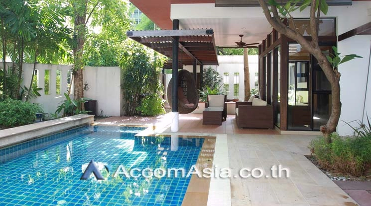  4 br House For Rent in Sukhumvit ,Bangkok BTS Thong Lo at A Peaceful Garden House AA27382