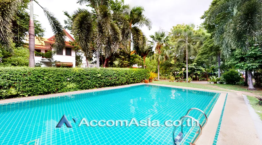  1 Large greenery with pool - House - Surawong - Bangkok / Accomasia
