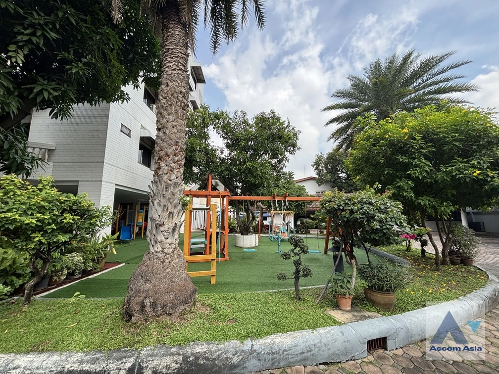 7 Kid Friendly House Compound - House - Sukhumvit - Bangkok / Accomasia