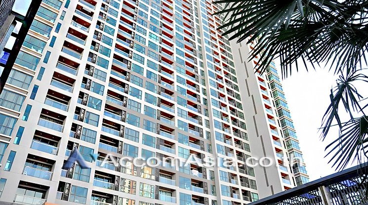  2 Bedrooms  Condominium For Rent in Silom, Bangkok  near BTS Chong Nonsi (13000913)