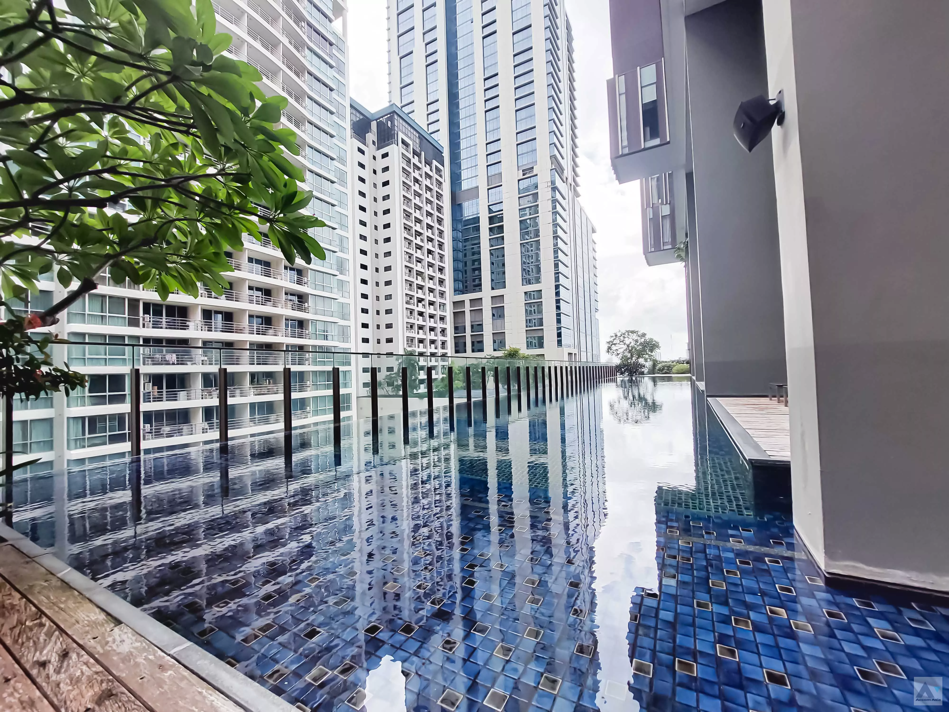  1 br Condominium For Rent in Ploenchit ,Bangkok BTS Ratchadamri at Hansar Residence AA34052