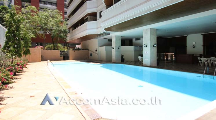  4 br Apartment For Rent in Ploenchit ,Bangkok BTS Ratchadamri at High rise and Peaceful 1417324