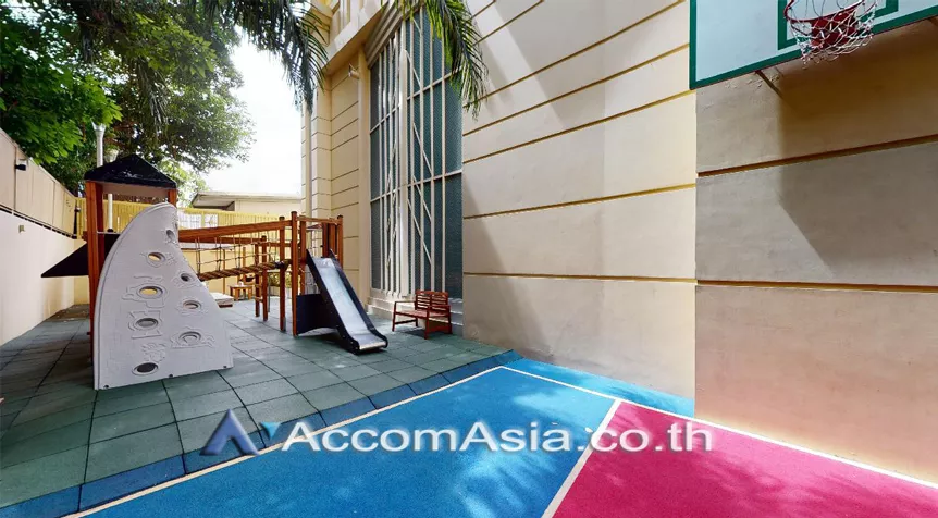  3 br Condominium For Rent in Sukhumvit ,Bangkok  at Royce Private Residences AA37116