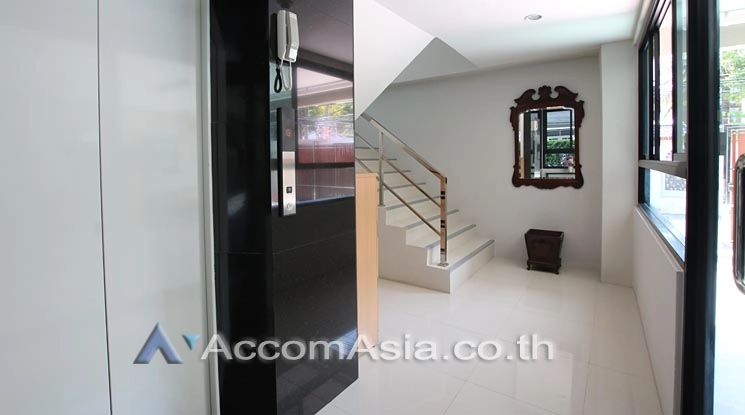  3 Nice Place at Ekkamai - Apartment - Sukhumvit - Bangkok / Accomasia
