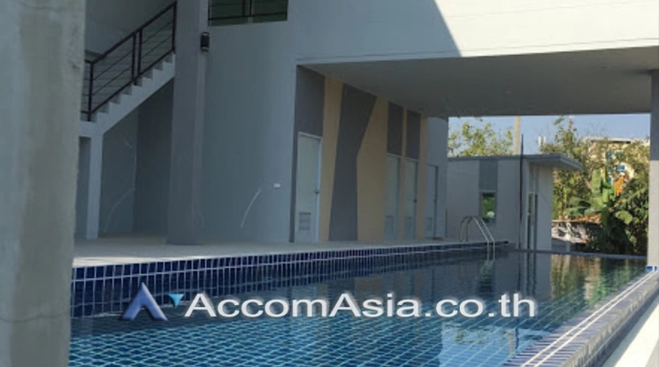  3 br Townhouse for rent and sale in Bang Na ,Bangkok BTS Bang Na at The Rich Bizhome AA22583