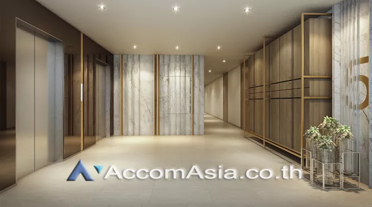  3 Bedrooms  Condominium For Rent in Ploenchit, Bangkok  near BTS Ploenchit (AA39455)