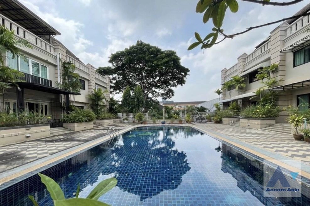  2 Ban Suan Kasemsuwan - Townhouse - Sukhumvit - Bangkok / Accomasia