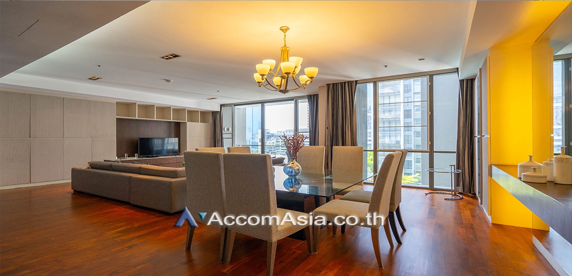  3 Bedrooms  Condominium For Rent in Sukhumvit, Bangkok  near BTS Asok - MRT Sukhumvit (310242)