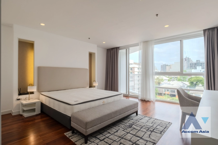 12  4 br Apartment For Rent in Sukhumvit ,Bangkok BTS Ekkamai at Ekkamai Family Apartment 210244