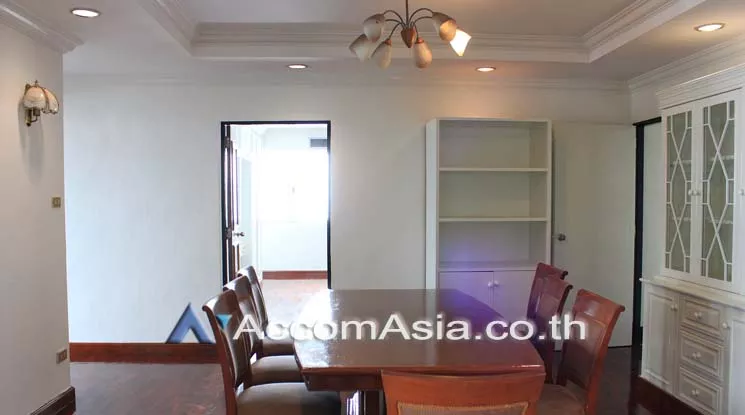  3 Bedrooms  Condominium For Rent in Sukhumvit, Bangkok  near BTS Phrom Phong (1510343)