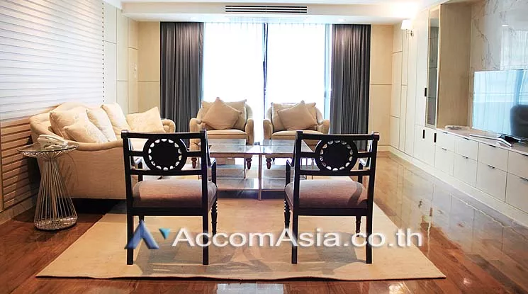  3 Bedrooms  Apartment For Rent in Sukhumvit, Bangkok  near BTS Asok (1001901)