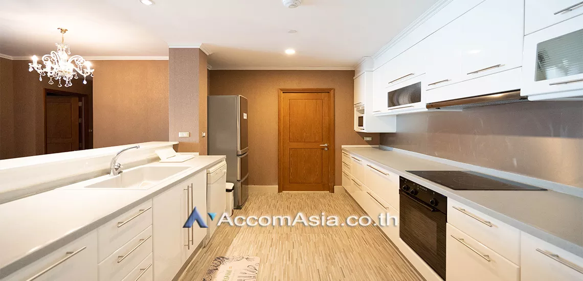  2 Bedrooms  Condominium For Rent in Sathorn, Bangkok  near BTS Chong Nonsi (1510409)