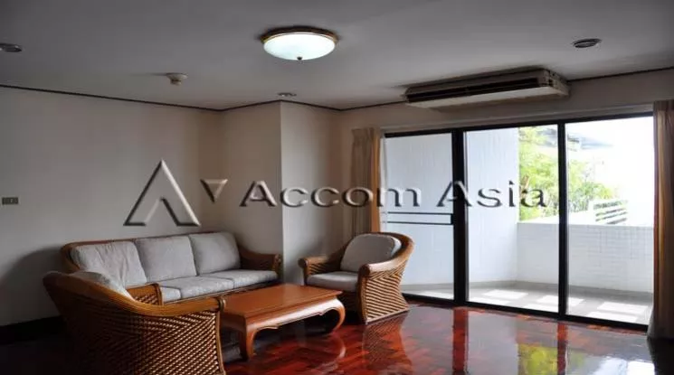  3 Bedrooms  Condominium For Rent in Sukhumvit, Bangkok  near BTS Phrom Phong (1510459)