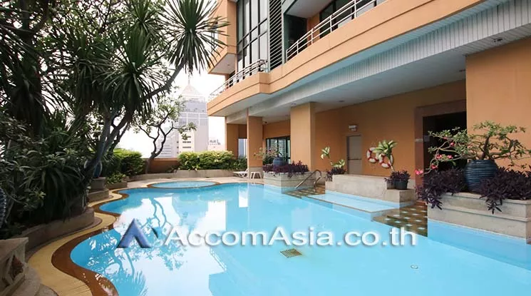  1 Bedroom  Condominium For Rent in Ploenchit, Bangkok  near BTS Chitlom (28569)