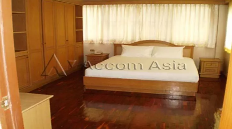 Pet friendly |  3 Bedrooms  Apartment For Rent in Sukhumvit, Bangkok  near BTS Phrom Phong (18601)