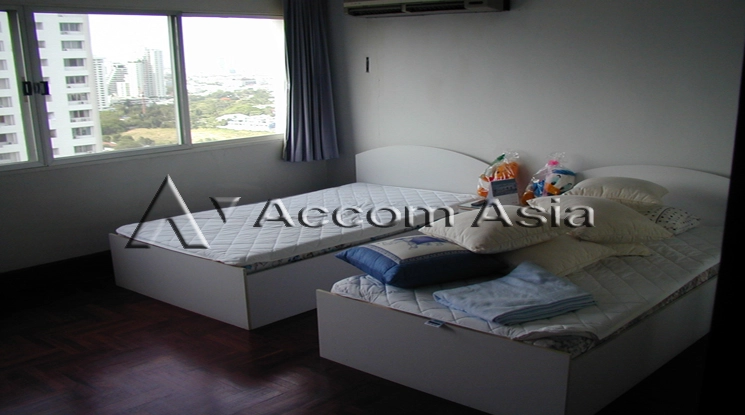  2 Bedrooms  Condominium For Rent in Sukhumvit, Bangkok  near BTS Phrom Phong (28606)