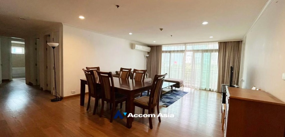 Wattana Suite Condominium