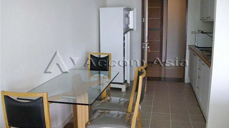  2 Bedrooms  Condominium For Rent in Sathorn, Bangkok  near BRT Thanon Chan (20438)