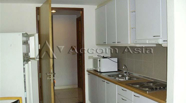  2 Bedrooms  Condominium For Rent in Sathorn, Bangkok  near BRT Thanon Chan (20438)