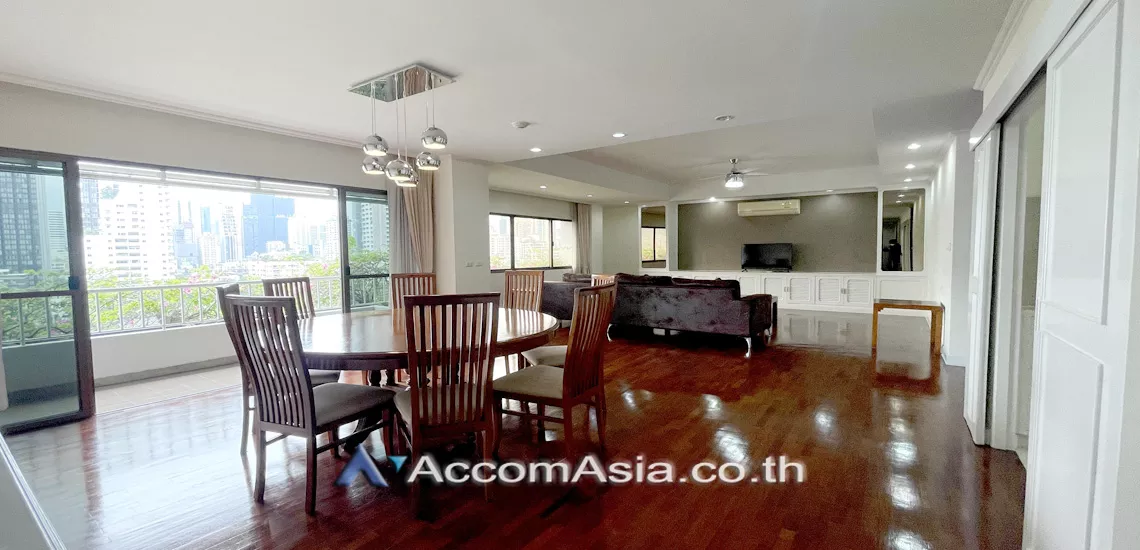 Pet friendly |  3 Bedrooms  Apartment For Rent in Sukhumvit, Bangkok  near BTS Phrom Phong (1410766)