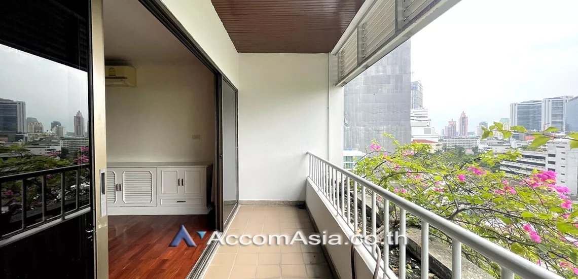 Pet friendly |  3 Bedrooms  Apartment For Rent in Sukhumvit, Bangkok  near BTS Phrom Phong (1410766)