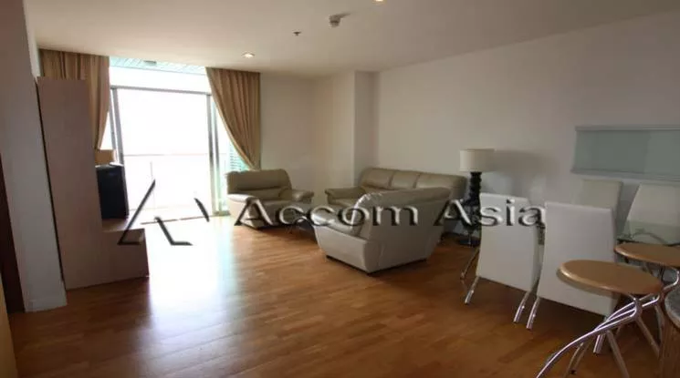  1 Bedroom  Condominium For Rent in Sathorn, Bangkok  near BTS Chong Nonsi (1511016)