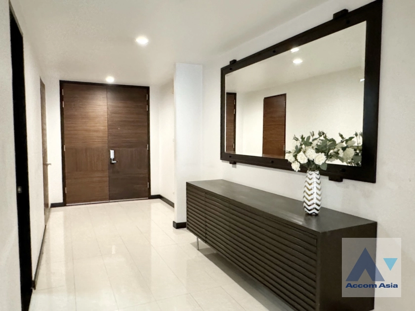 9  3 br Condominium For Sale in Sukhumvit ,Bangkok BTS Ekkamai at Avenue 61 1511024