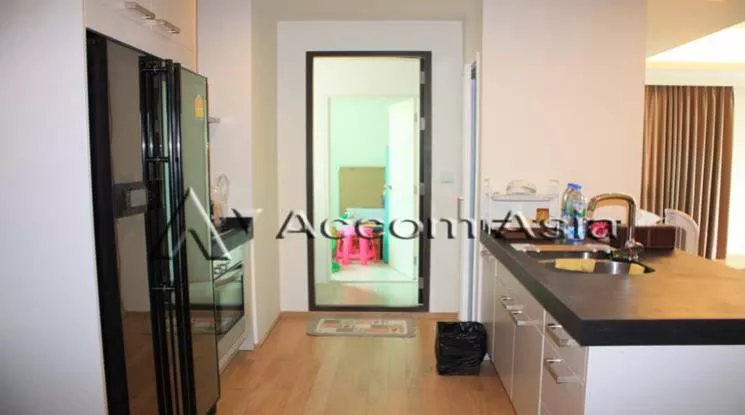  3 Bedrooms  Condominium For Rent in Ploenchit, Bangkok  near BTS Ploenchit - MRT Lumphini (1511082)