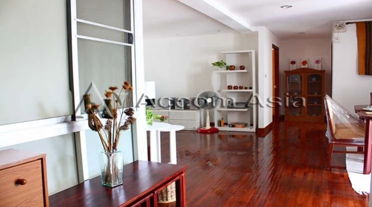  2 Bedrooms  Apartment For Rent in Sukhumvit, Bangkok  near BTS Phrom Phong (1411129)