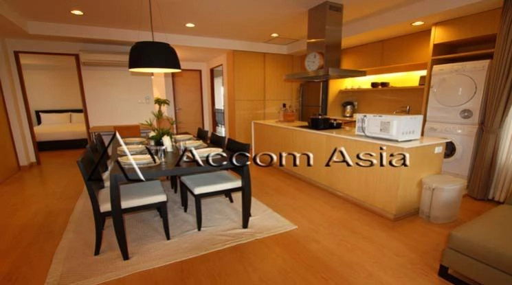  2 Bedrooms  Apartment For Rent in Sukhumvit, Bangkok  near BTS Phrom Phong (1411134)