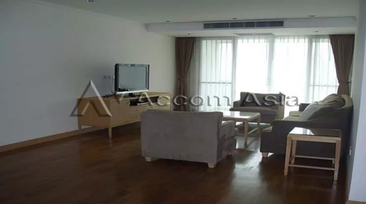  3 Bedrooms  Apartment For Rent in Sukhumvit, Bangkok  near BTS Phrom Phong (1411164)