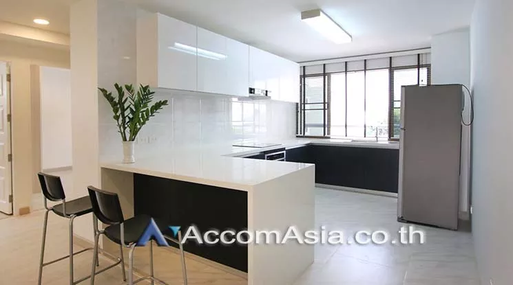  3 Bedrooms  Condominium For Rent in Sukhumvit, Bangkok  near BTS Phrom Phong (1511178)