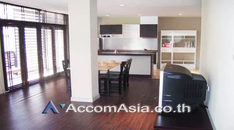  2 Bedrooms  Apartment For Rent in Sukhumvit, Bangkok  near BTS Phrom Phong (1411219)