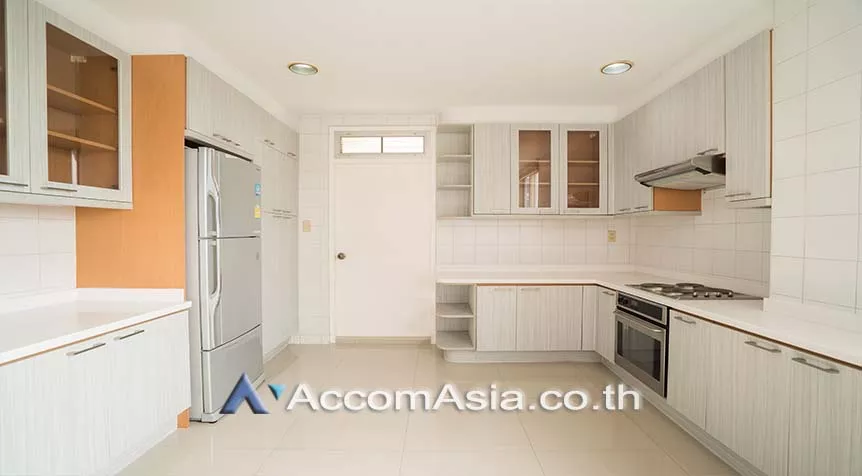 Pet friendly |  2 Bedrooms  Apartment For Rent in Sukhumvit, Bangkok  near BTS Phrom Phong (1411228)