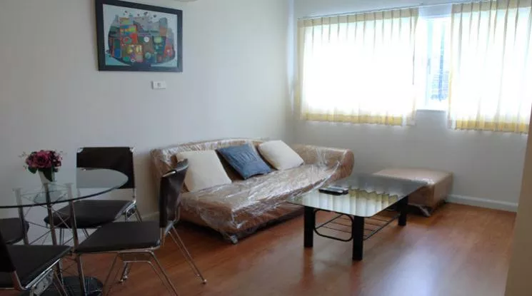  2 Bedrooms  Condominium For Rent in Sukhumvit, Bangkok  near BTS Asok - MRT Sukhumvit (1511302)