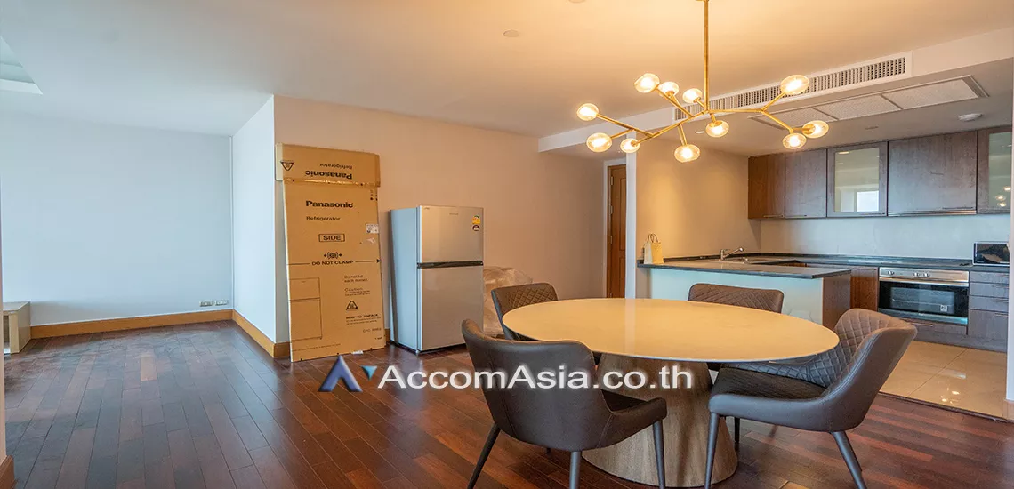  2 Bedrooms  Condominium For Rent in Sathorn, Bangkok  near BTS Chong Nonsi (1511378)