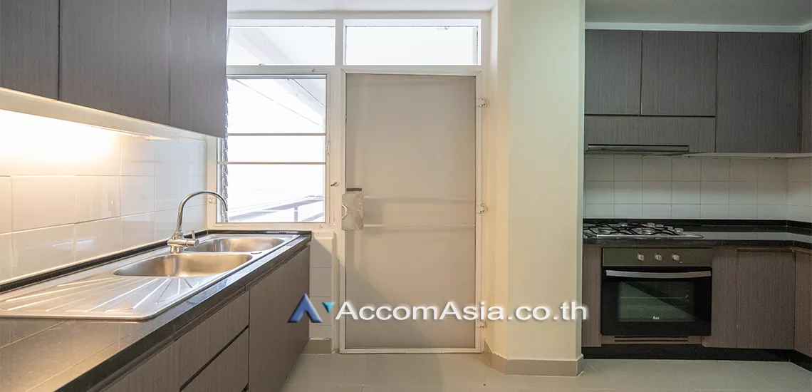 Big Balcony |  2 Bedrooms  Apartment For Rent in Sukhumvit, Bangkok  near BTS Nana (1411401)