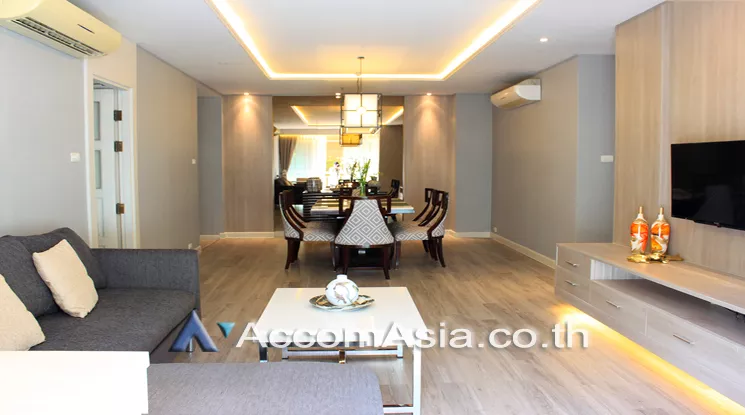  3 Bedrooms  Apartment For Rent in Sukhumvit, Bangkok  near BTS Phrom Phong (1411557)