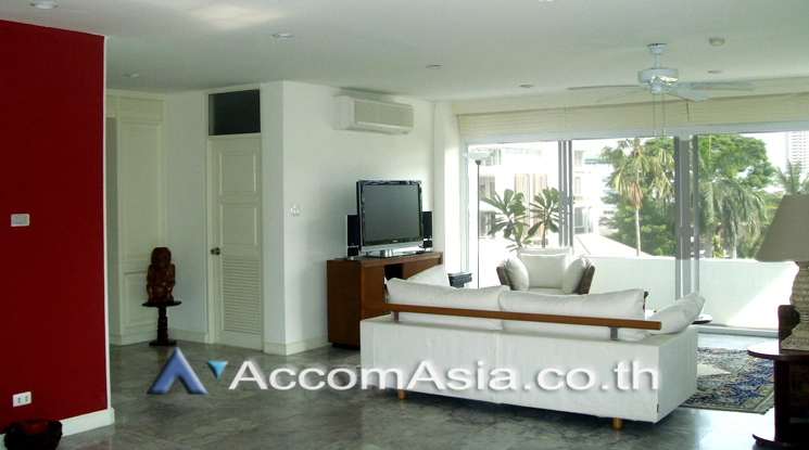 Big Balcony, Pet friendly |  Greenery Space In Bangkok Apartment  4 Bedroom for Rent BTS Thong Lo in Sukhumvit Bangkok