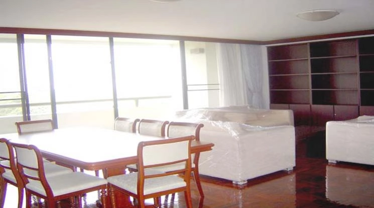  Somkid Gardens Condominium  3 Bedroom for Rent BTS Chitlom in Ploenchit Bangkok