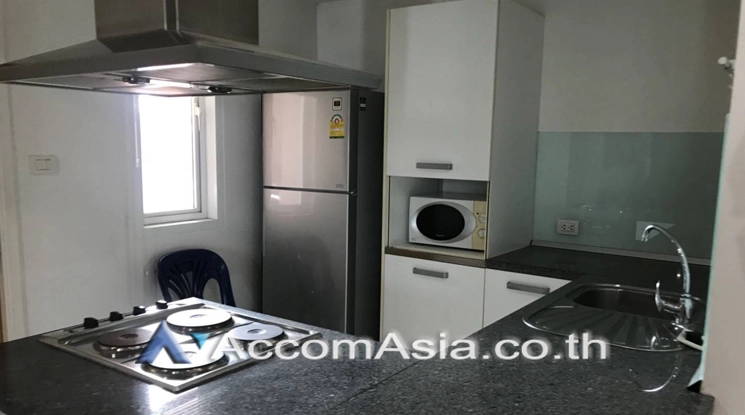 Pet friendly |  3 Bedrooms  Condominium For Rent in Sukhumvit, Bangkok  near BTS Ekkamai (1511885)