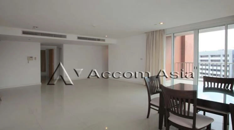 Pet friendly |  3 Bedrooms  Condominium For Rent in Sukhumvit, Bangkok  near BTS Ekkamai (1511895)