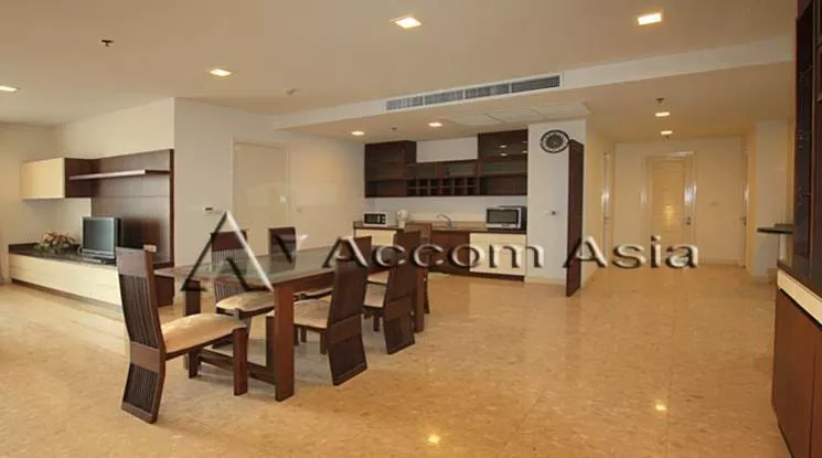  3 Bedrooms  Condominium For Rent in Sukhumvit, Bangkok  near BTS Ekkamai (1511916)